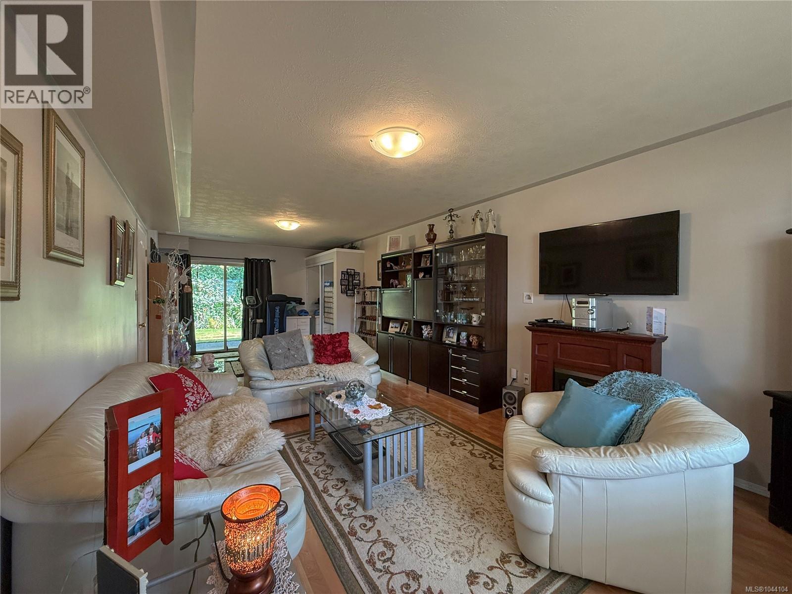 2525 Soderholm Crt Property Photo 24
