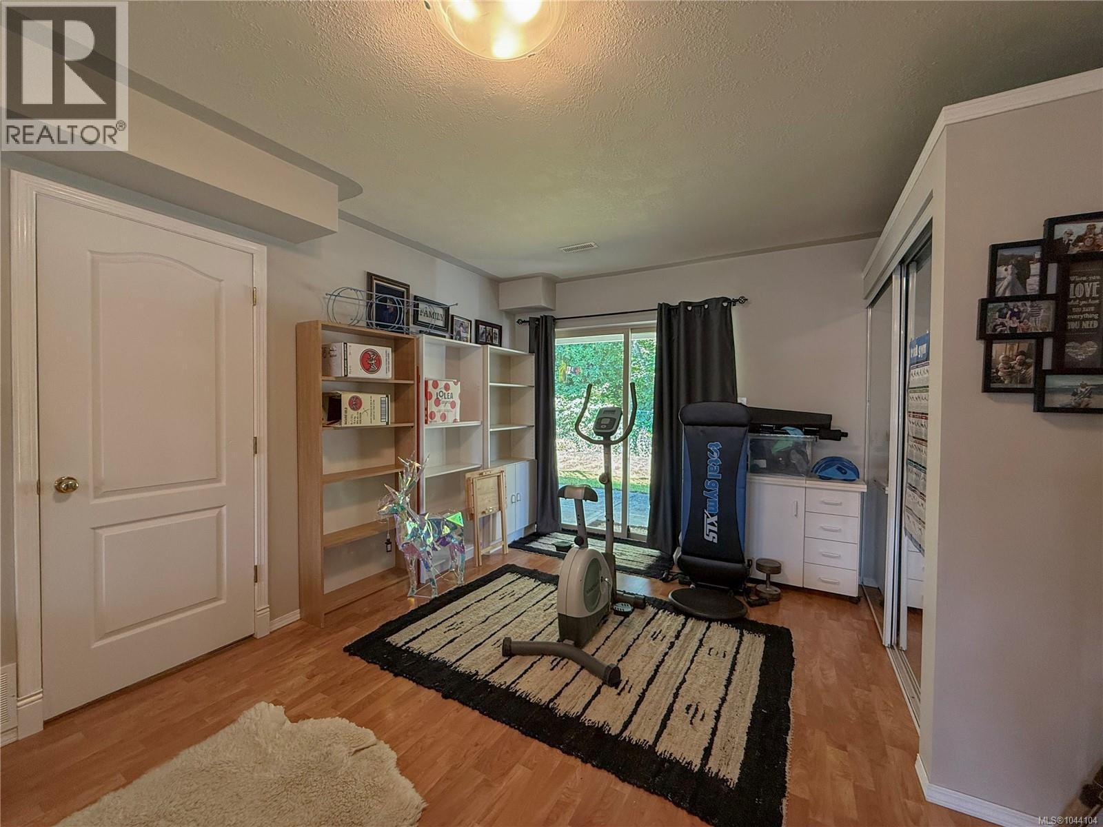 2525 Soderholm Crt Property Photo 27