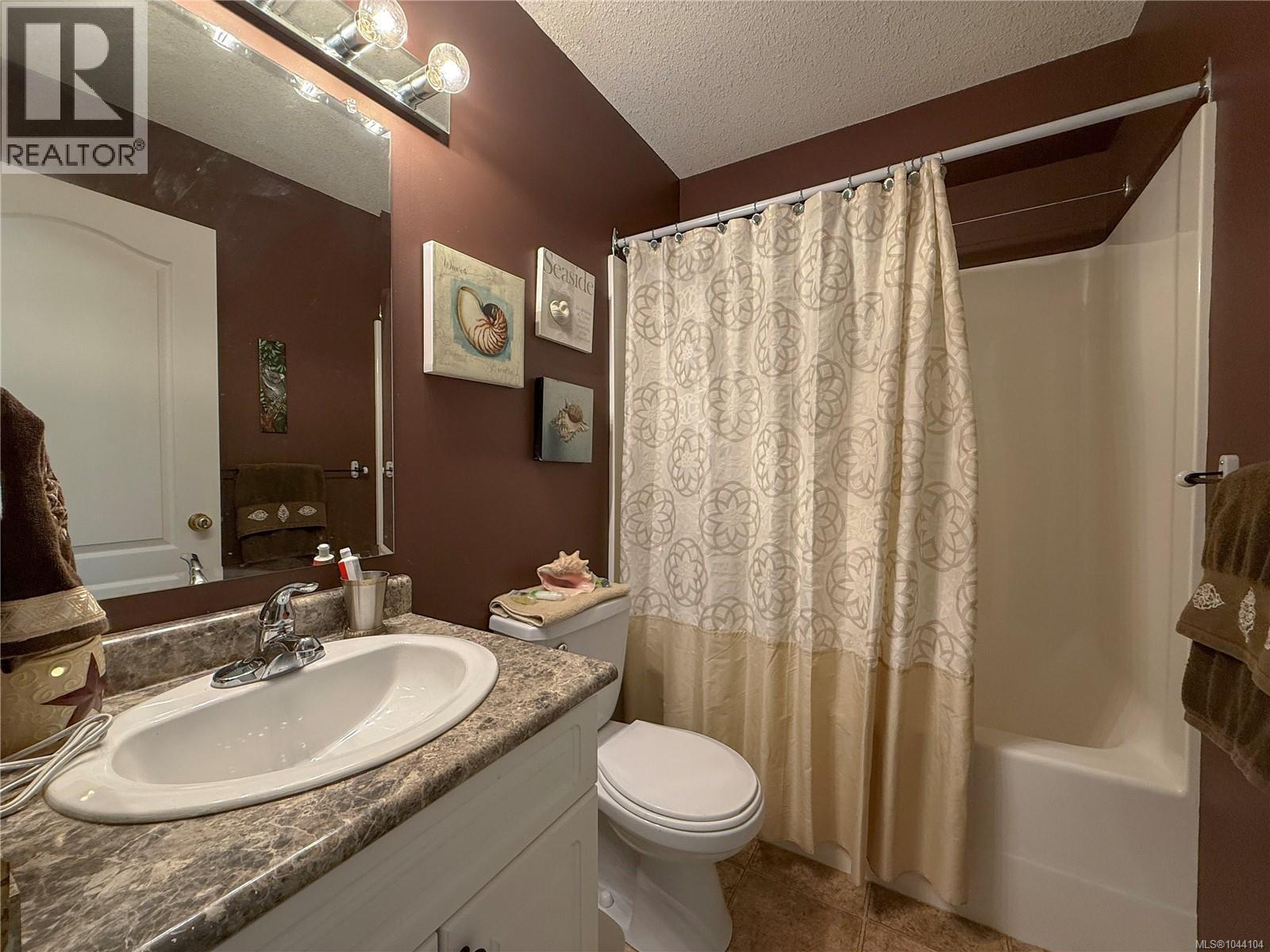 2525 Soderholm Crt Property Photo 32