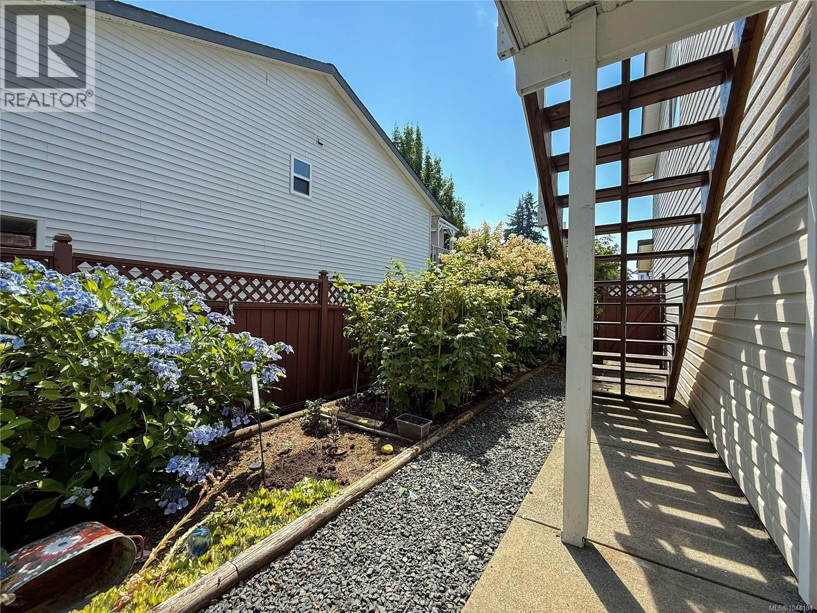 2525 Soderholm Crt Property Photo 34