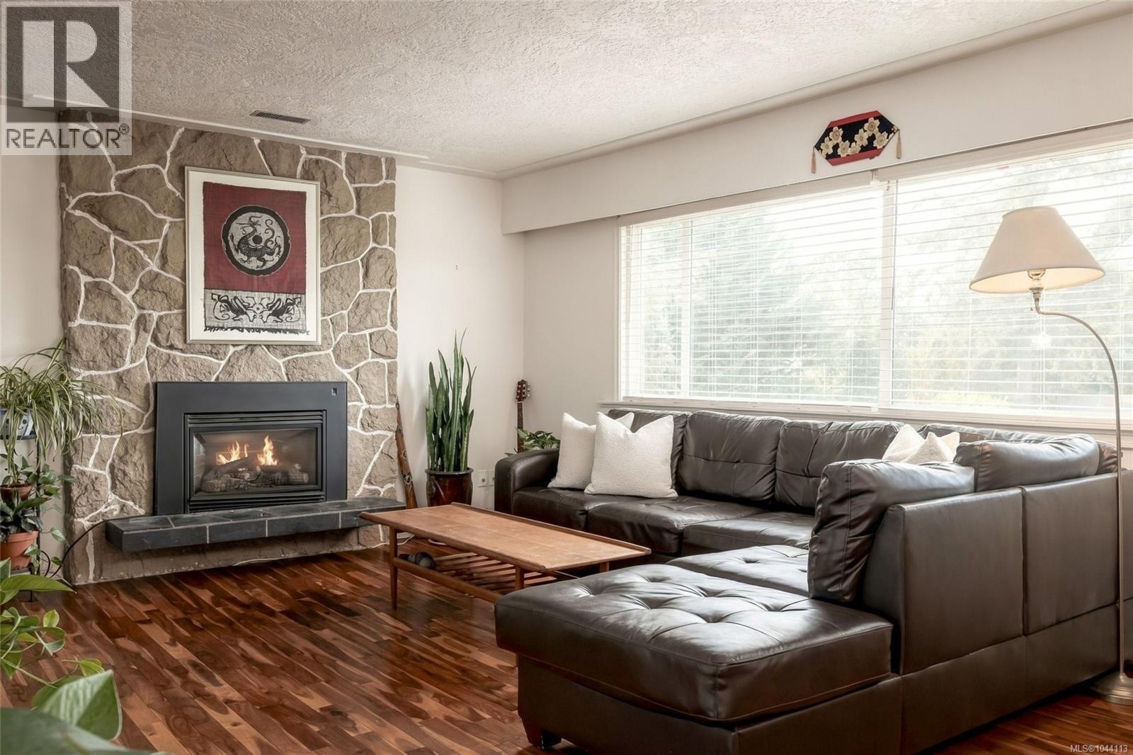 7031 West Saanich Rd Property Photo 3