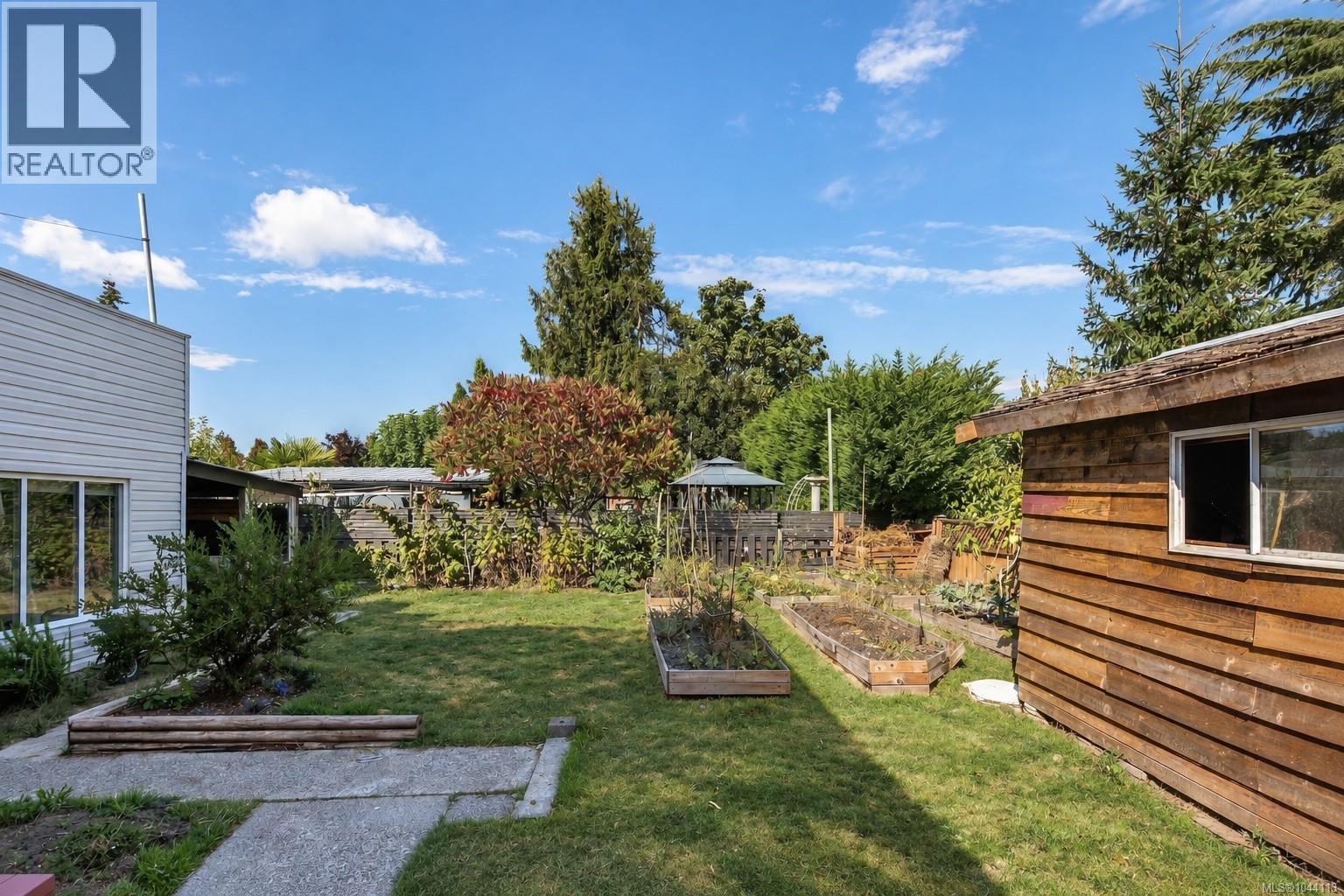7031 West Saanich Rd Property Photo 35