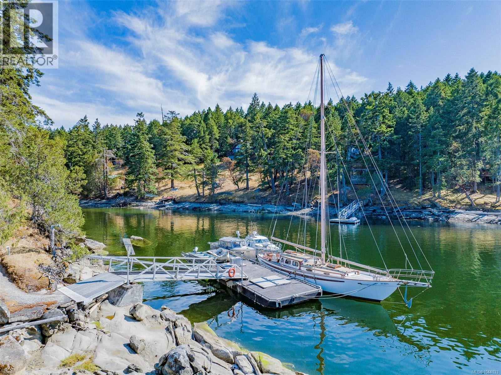 1 Eaglet Island Property Photo 3