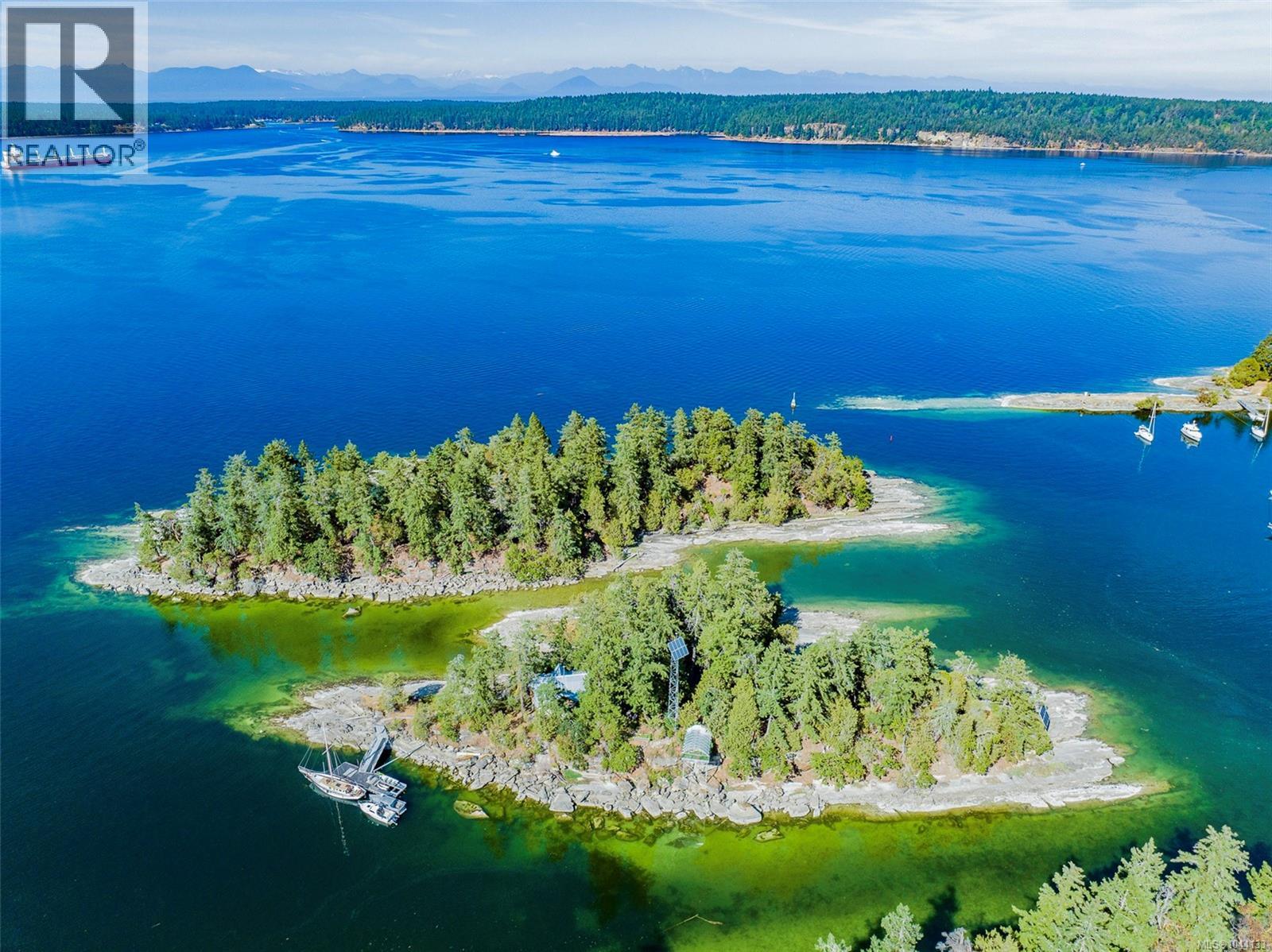 1 Eaglet Island Property Photo 6