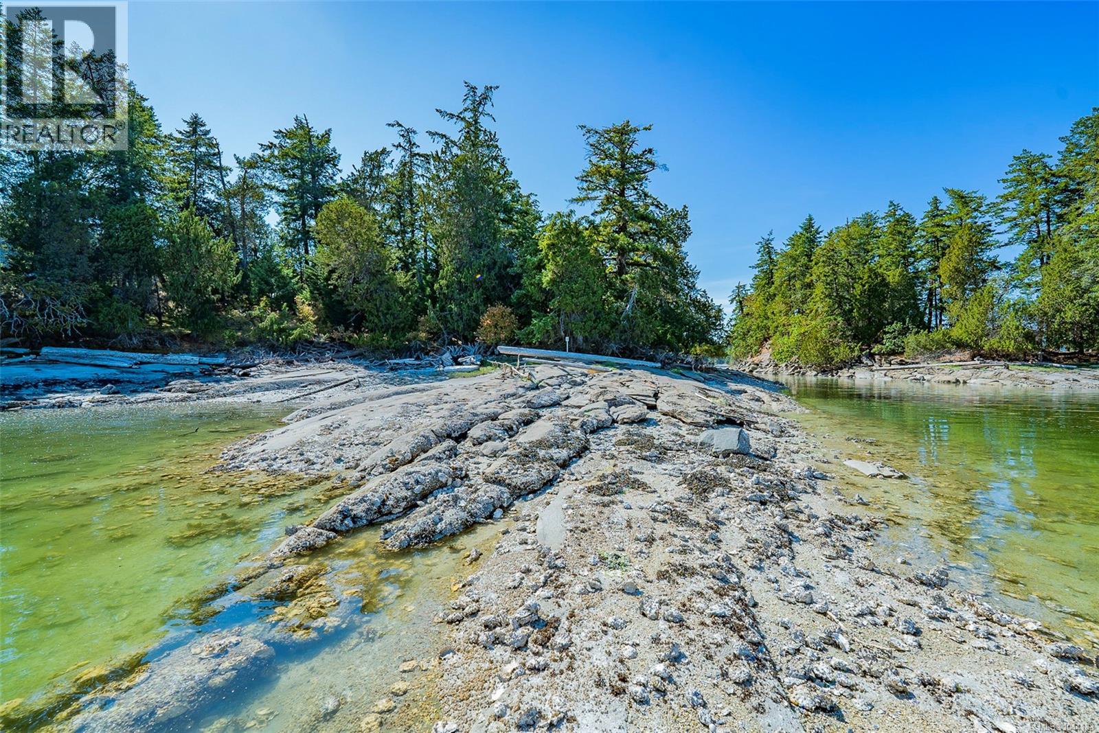 1 Eaglet Island Property Photo 8