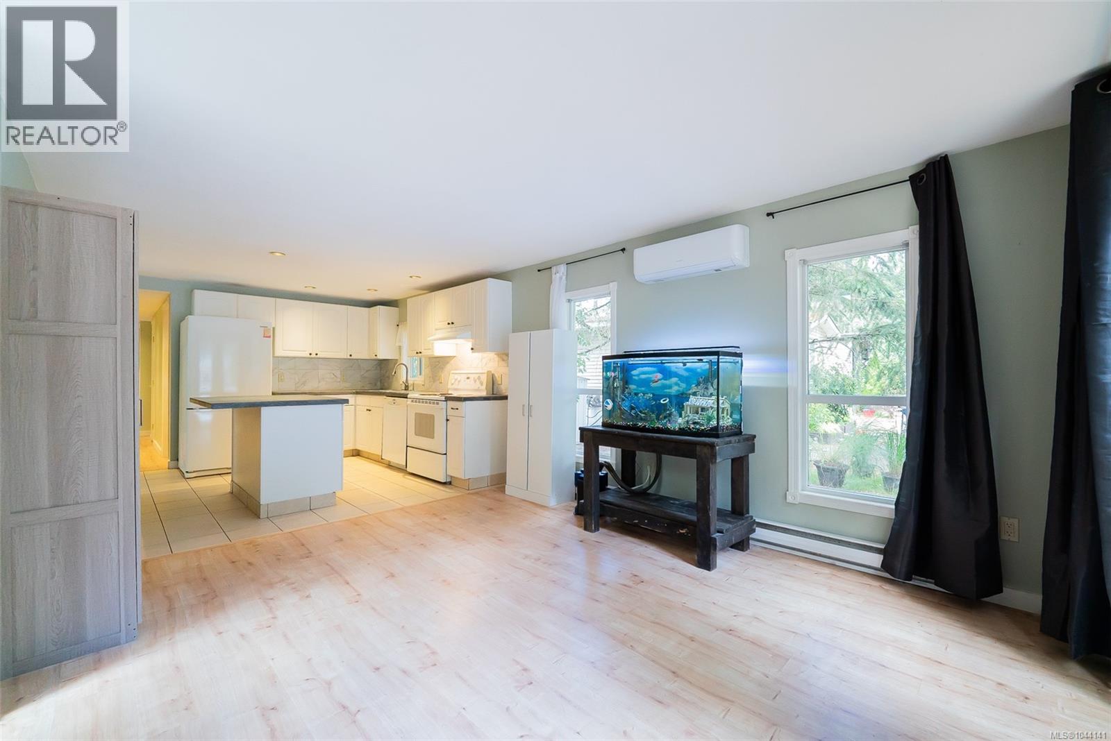 22 1310 Spruston Rd Property Photo 6