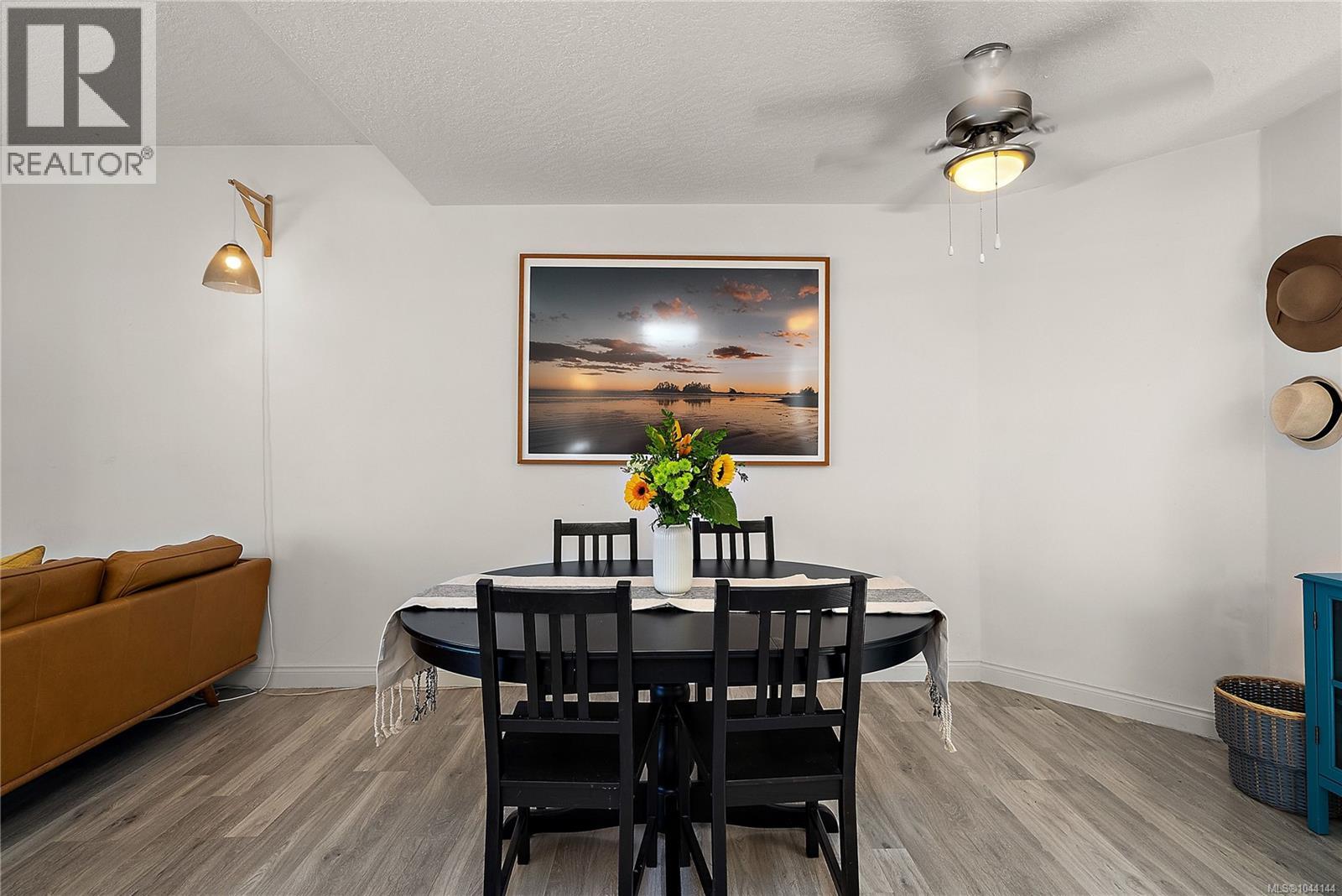 404 1258 Esquimalt Rd Property Photo 6