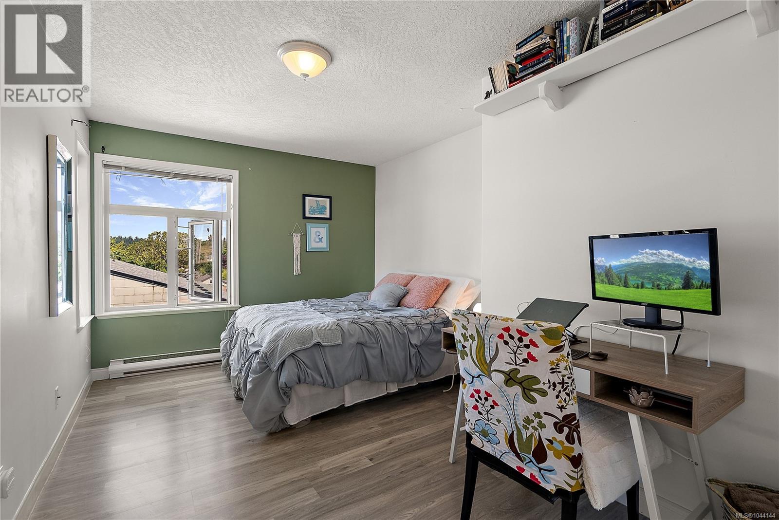 404 1258 Esquimalt Rd Property Photo 15