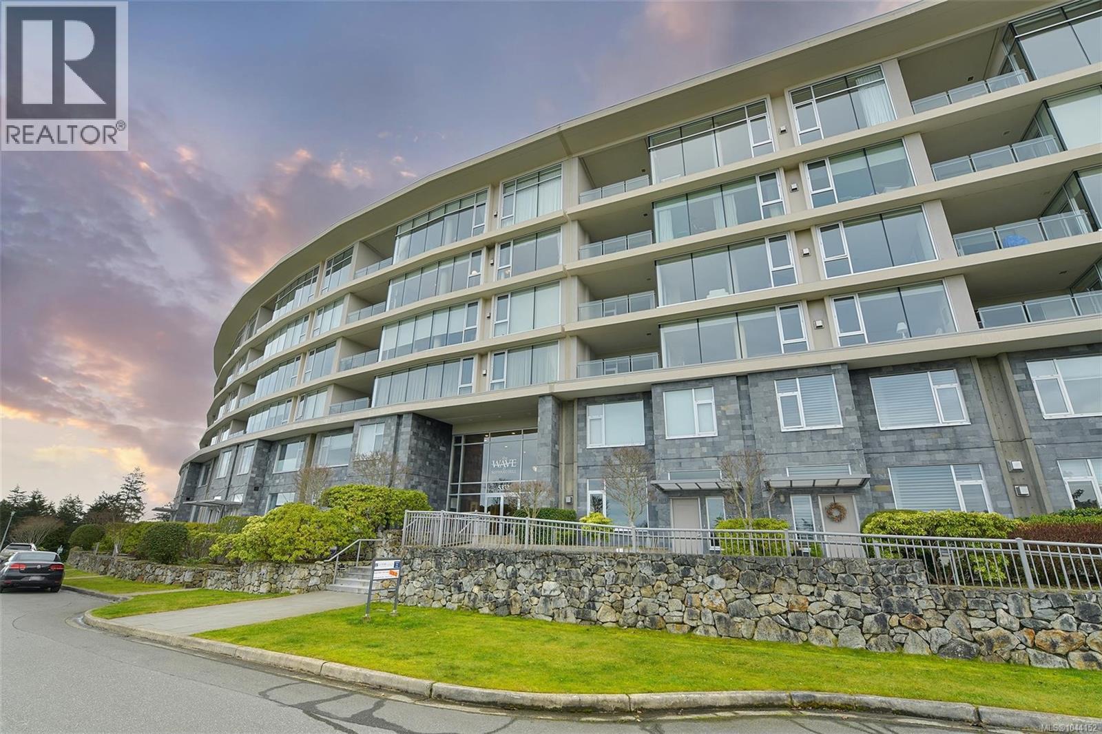 307 5332 Sayward Hill Cres