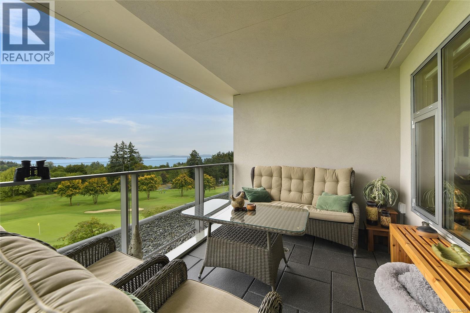 307 5332 Sayward Hill Cres Property Photo 15