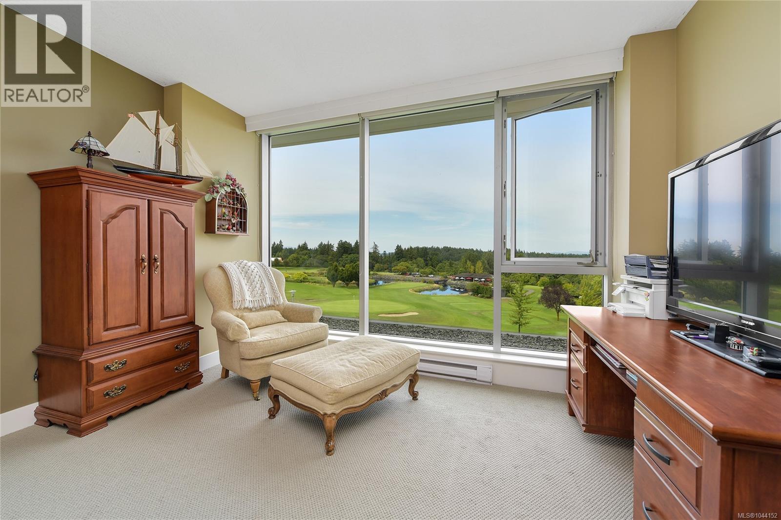 307 5332 Sayward Hill Cres Property Photo 30