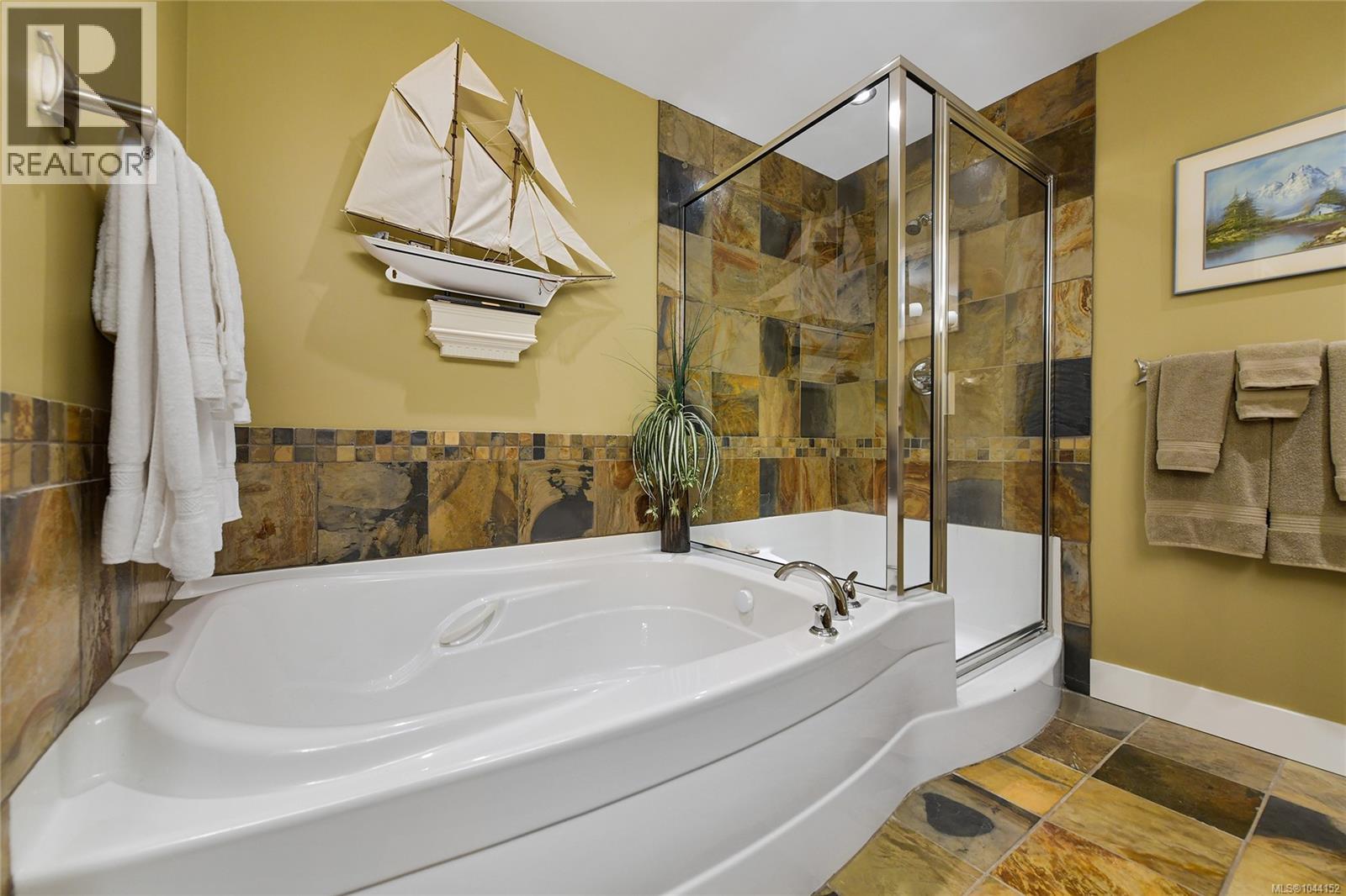 307 5332 Sayward Hill Cres Property Photo 38