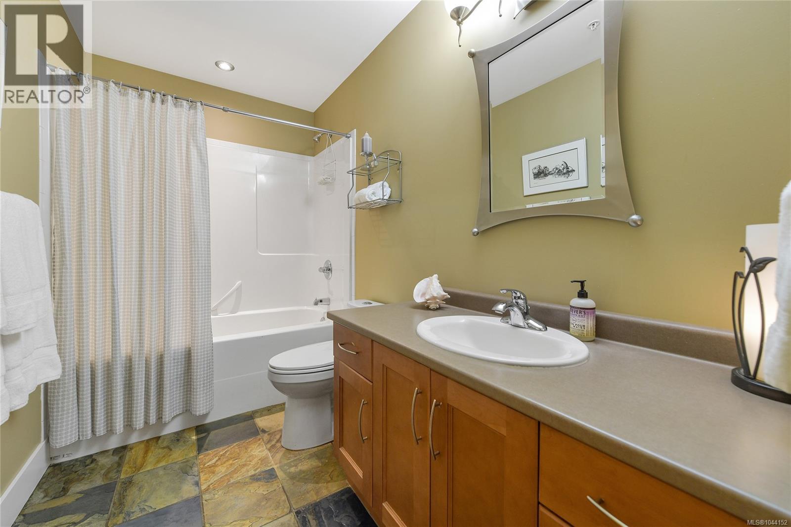 307 5332 Sayward Hill Cres Property Photo 45