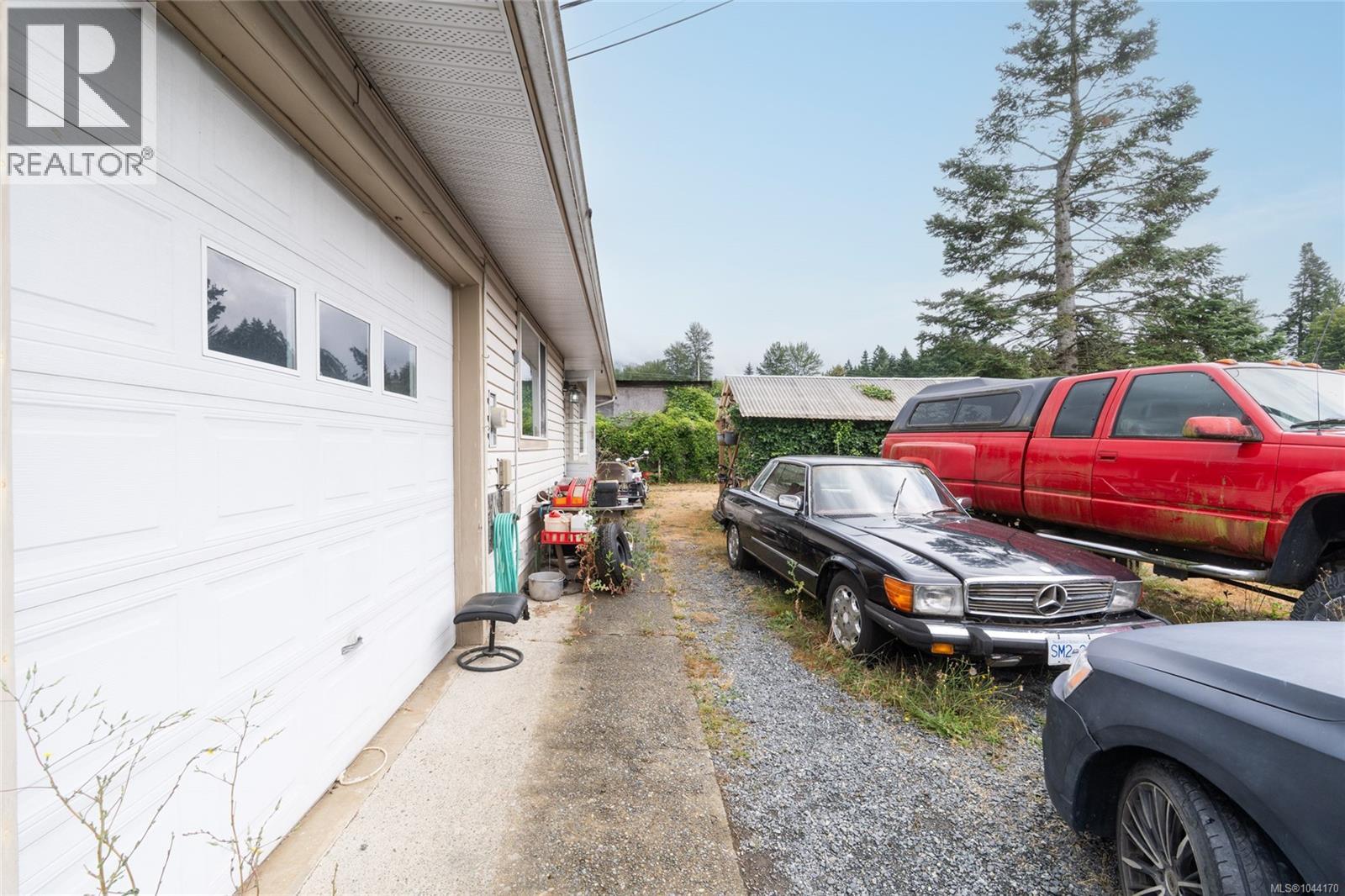 135 Macdonald Rd Property Photo 18