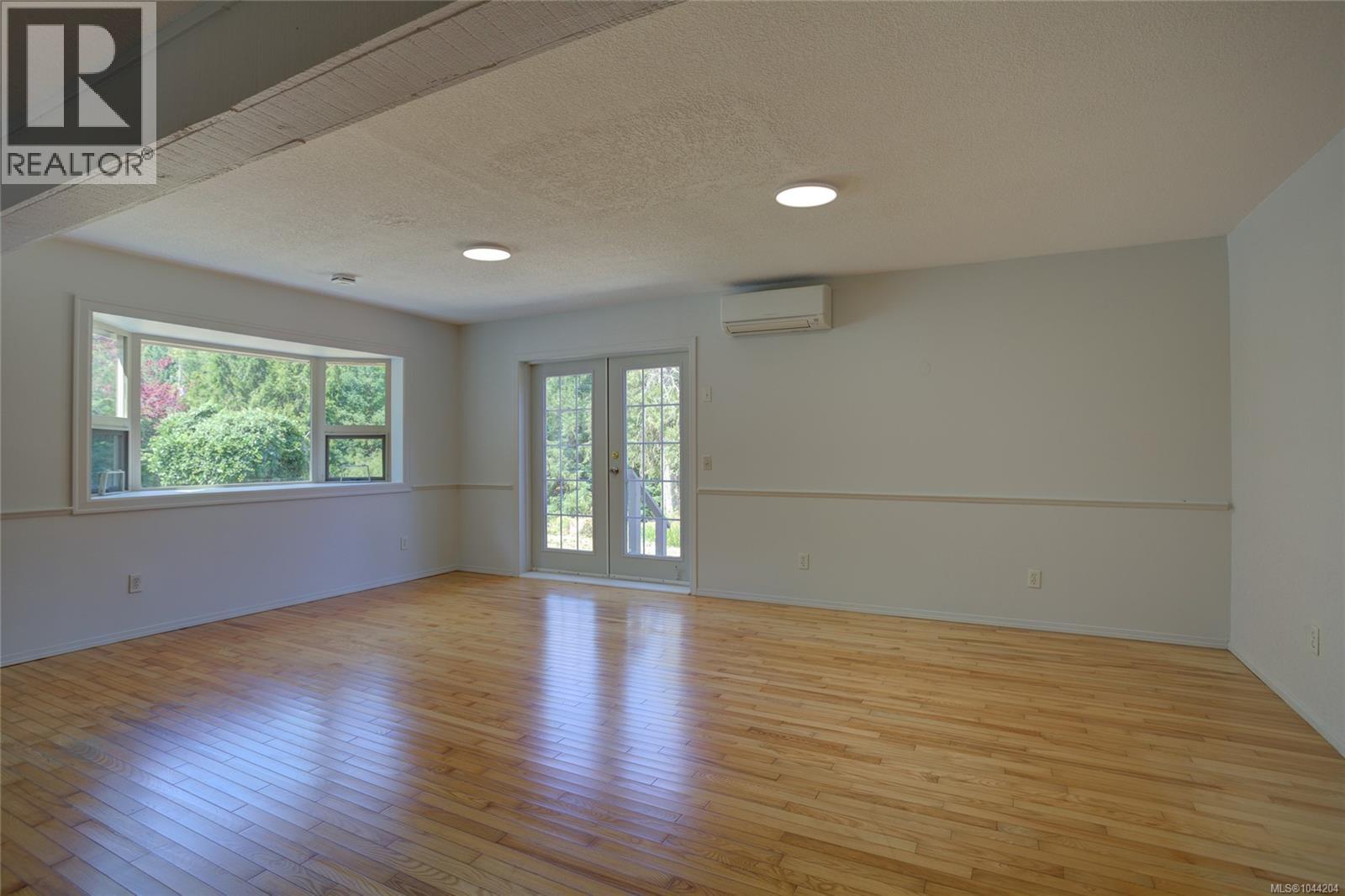 8147 Shasta Rd Property Photo 12