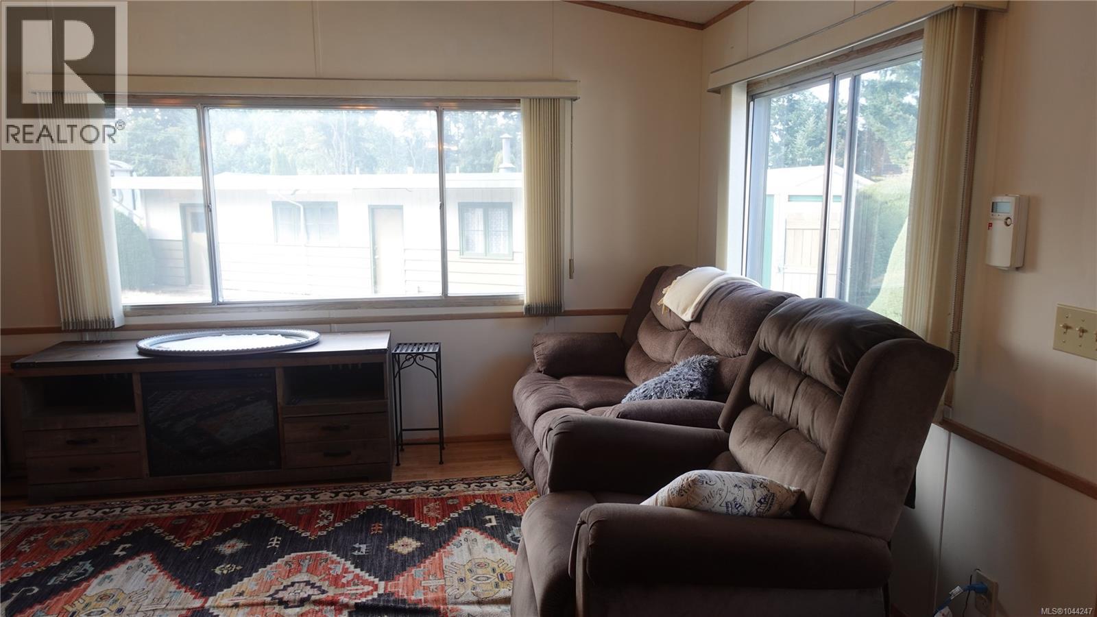 7 6820 Parklands Pl Property Photo 8