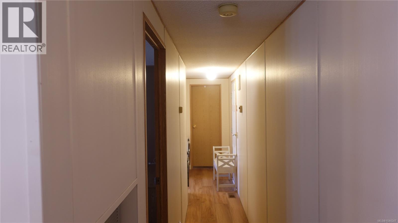 7 6820 Parklands Pl Property Photo 13