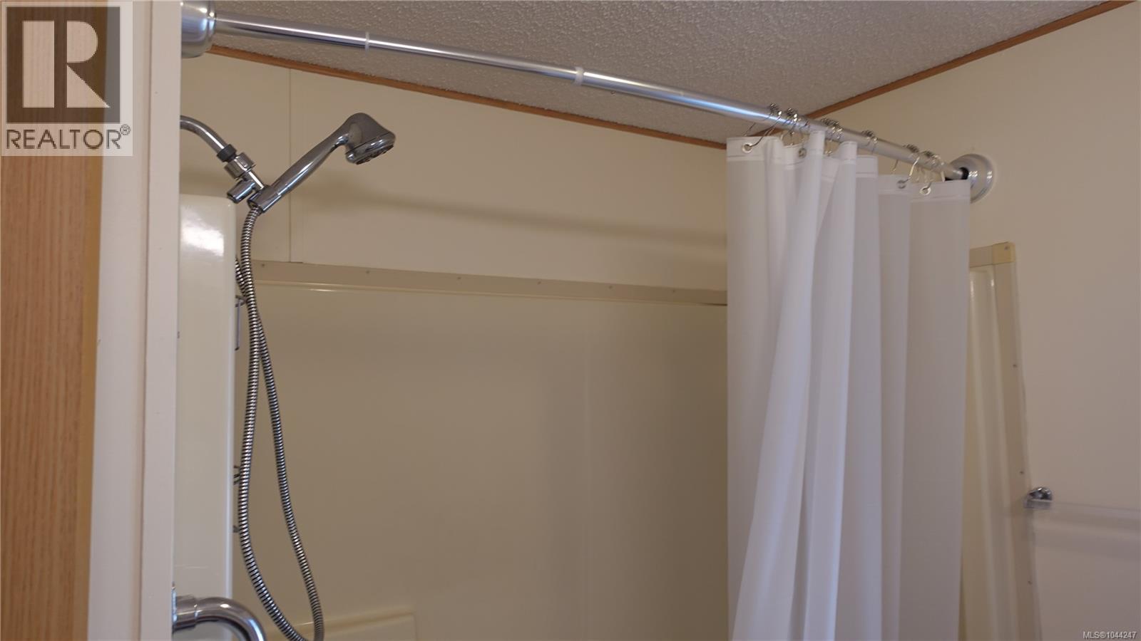 7 6820 Parklands Pl Property Photo 18