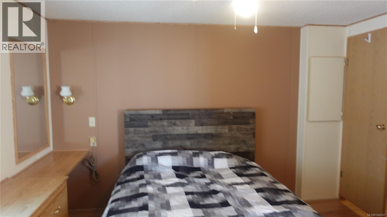 7 6820 Parklands Pl Property Photo 24