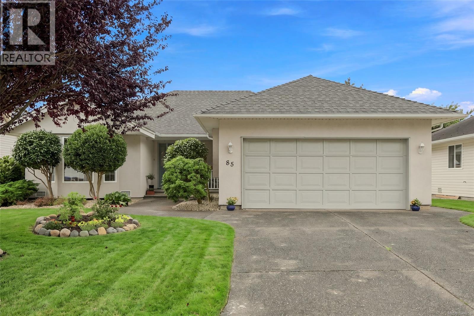 85 Magnolia Dr