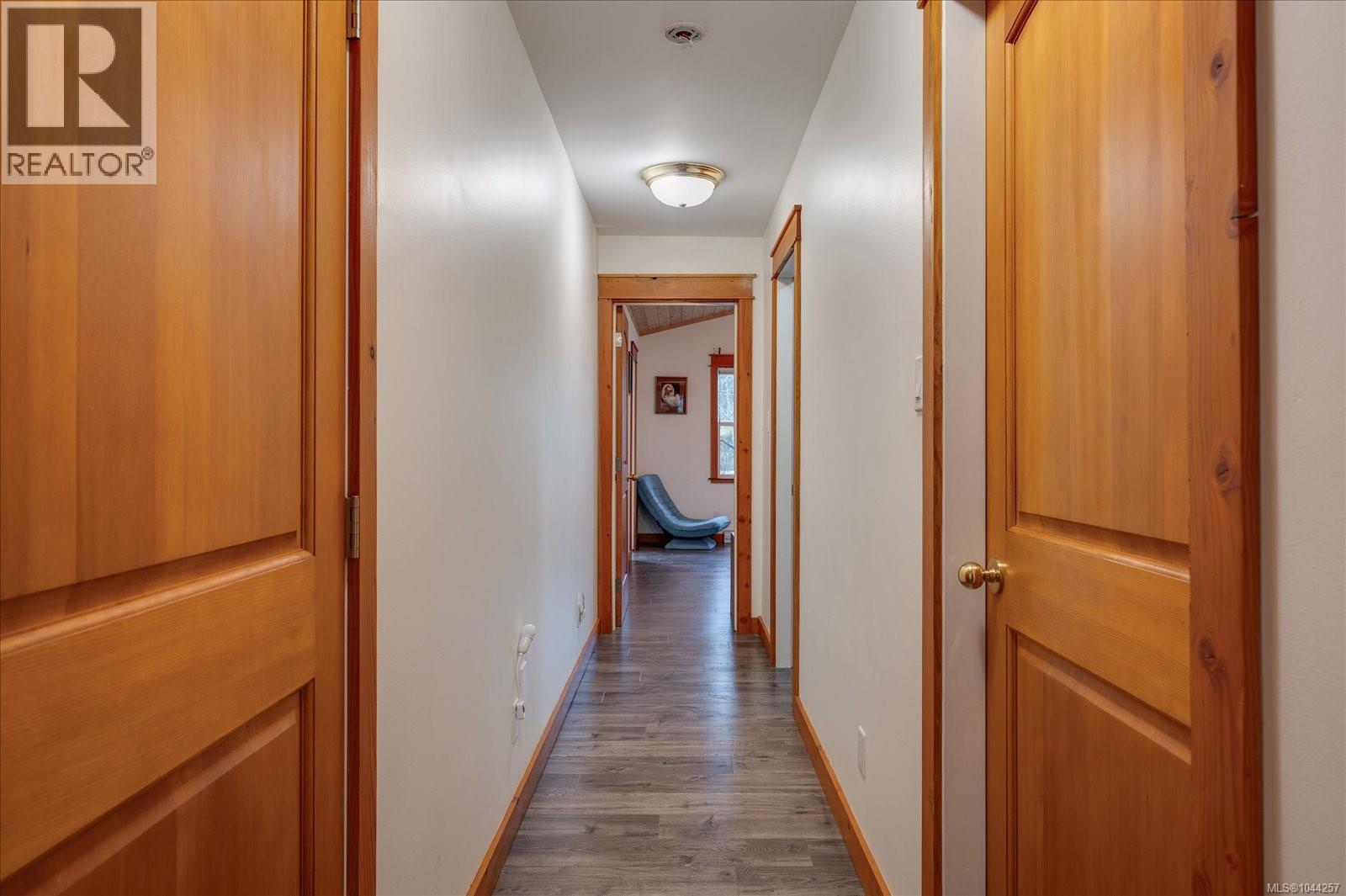 685 Rollo Rd Property Photo 12