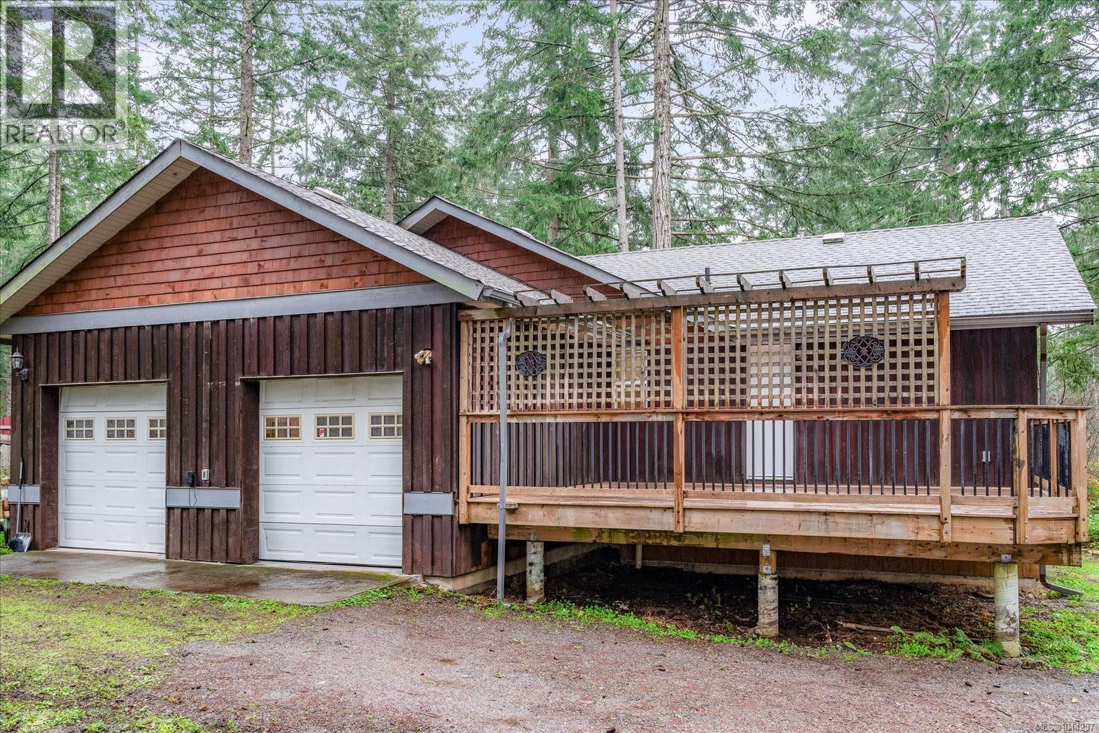 685 Rollo Rd Property Photo 22