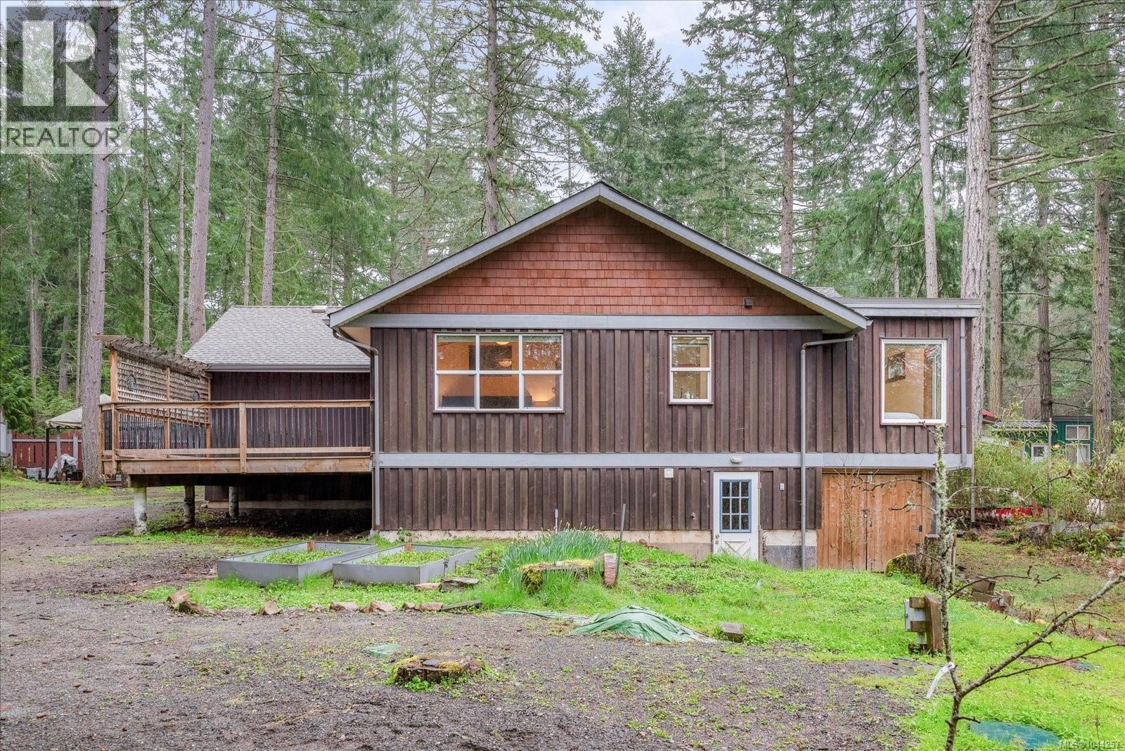 685 Rollo Rd Property Photo 24