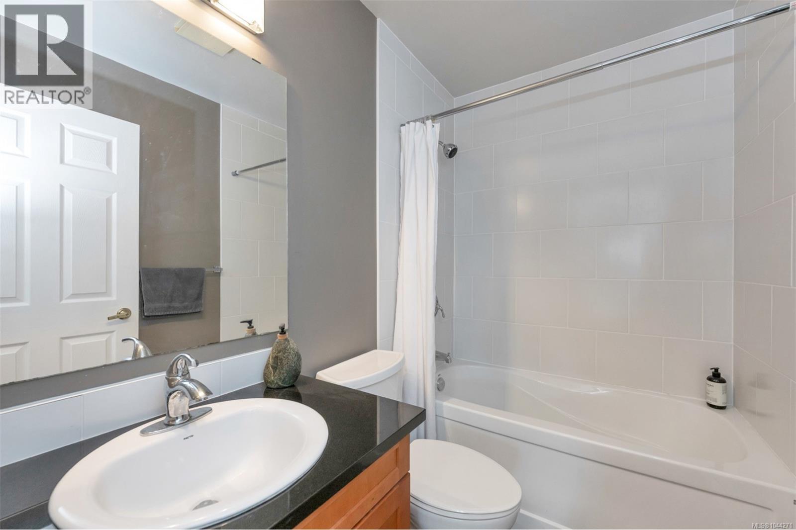 2840 Oceanside Lane Property Photo 39