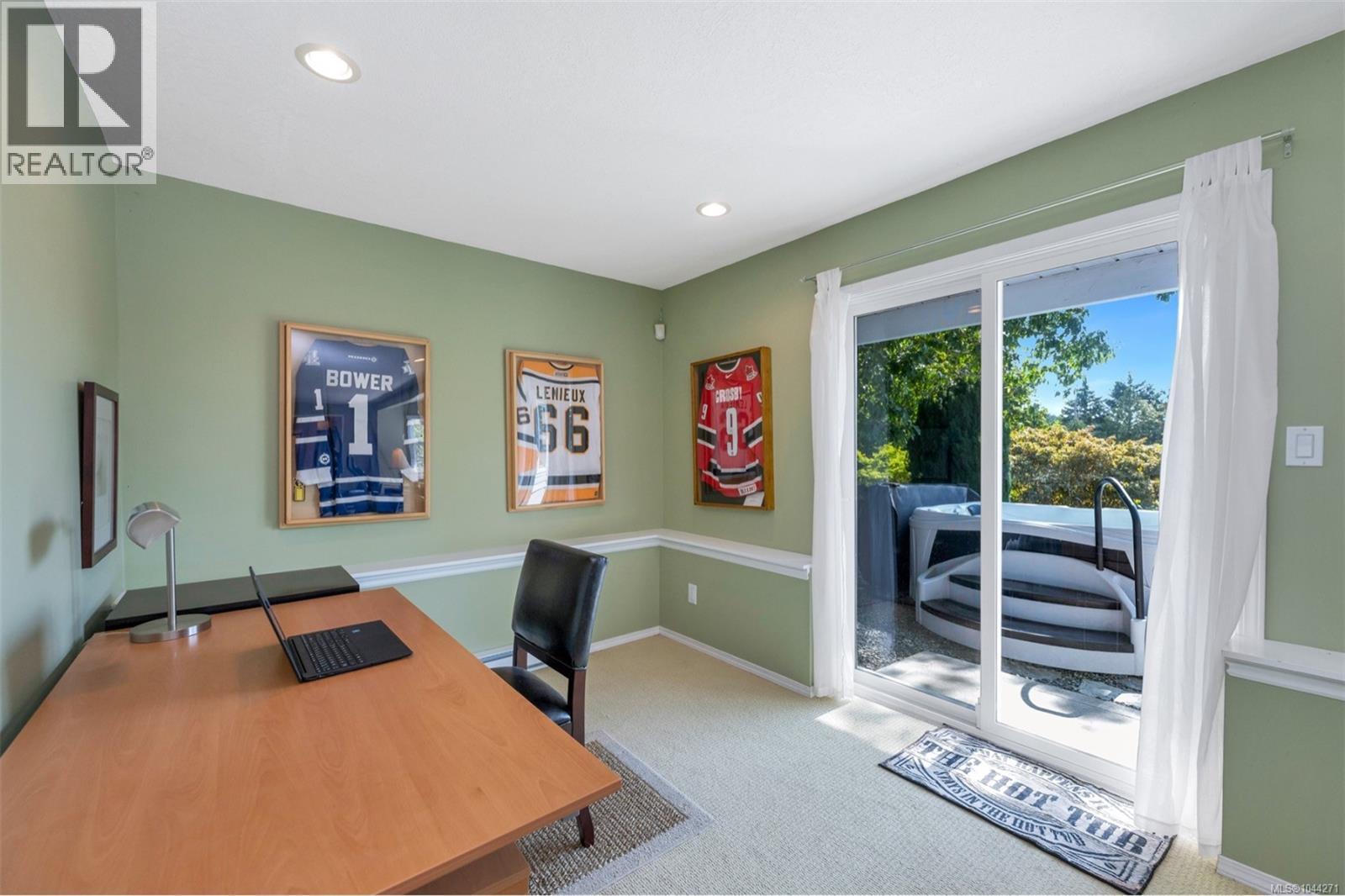 2840 Oceanside Lane Property Photo 48