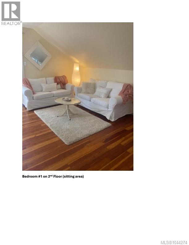 1215 North End Rd Property Photo 23