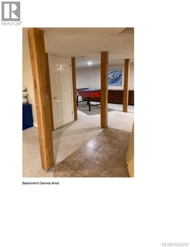 1215 North End Rd Property Photo 31