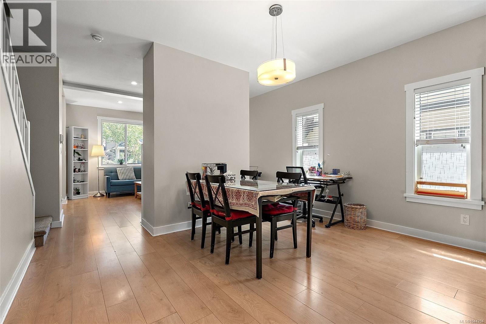 1222 Mcleod Pl Property Photo 7