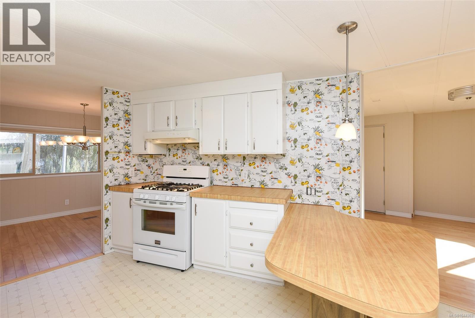 4 1451 Perkins Rd Property Photo 9