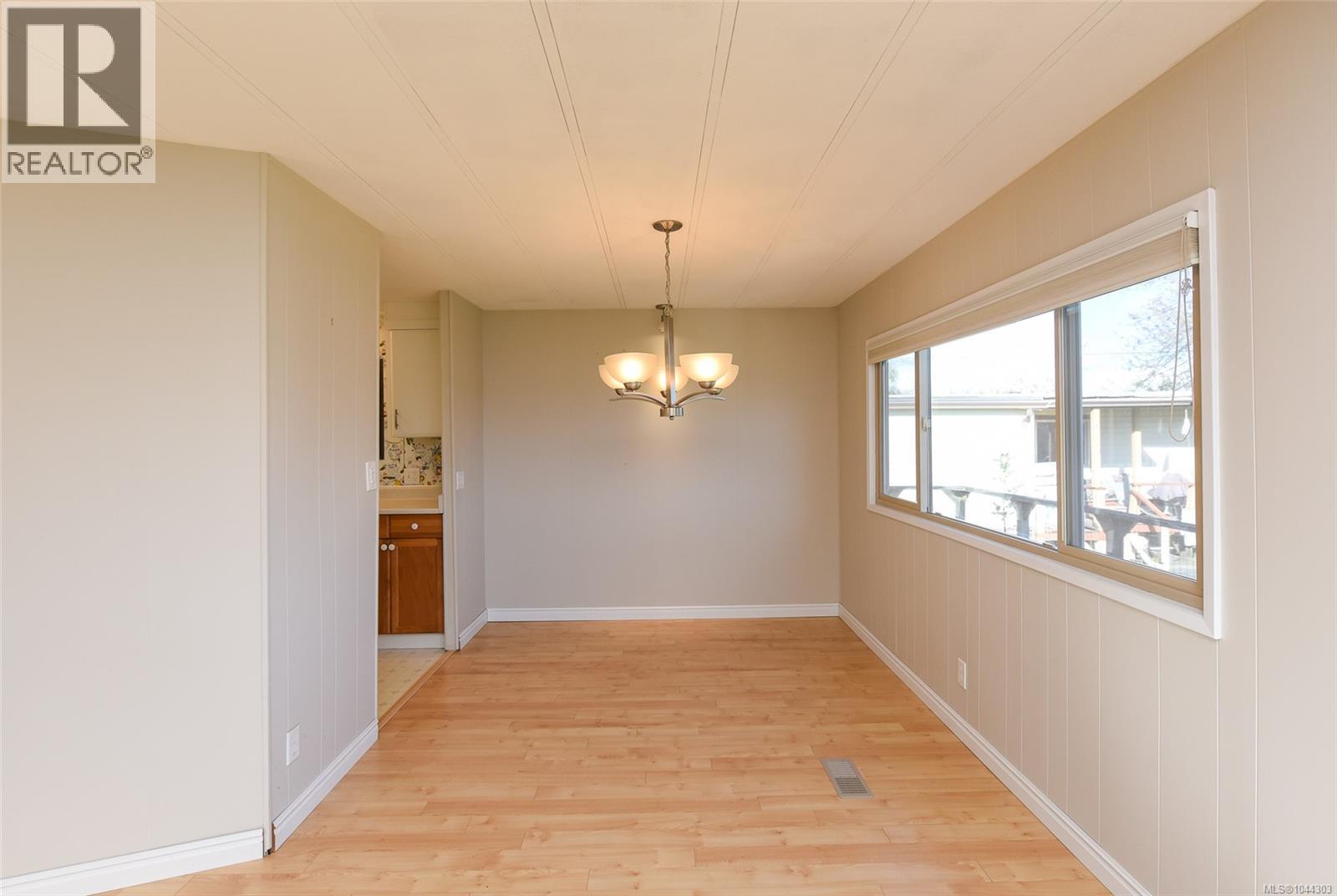 4 1451 Perkins Rd Property Photo 14