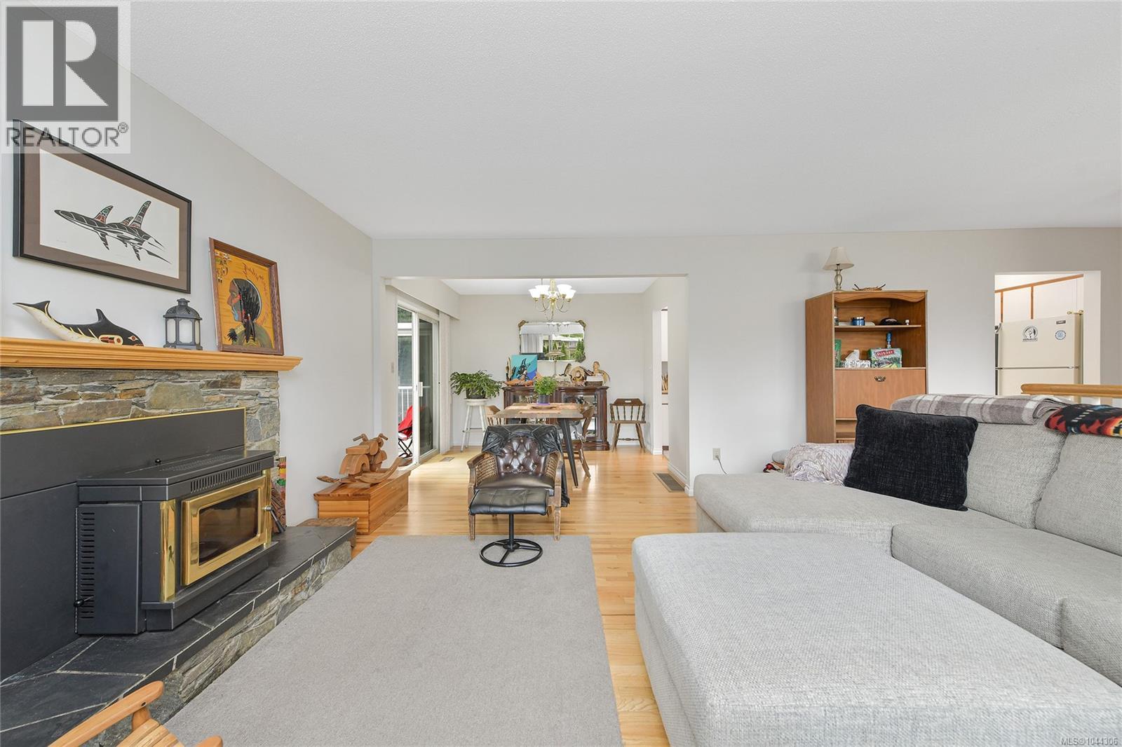 3058 Carola Pl Property Photo 6