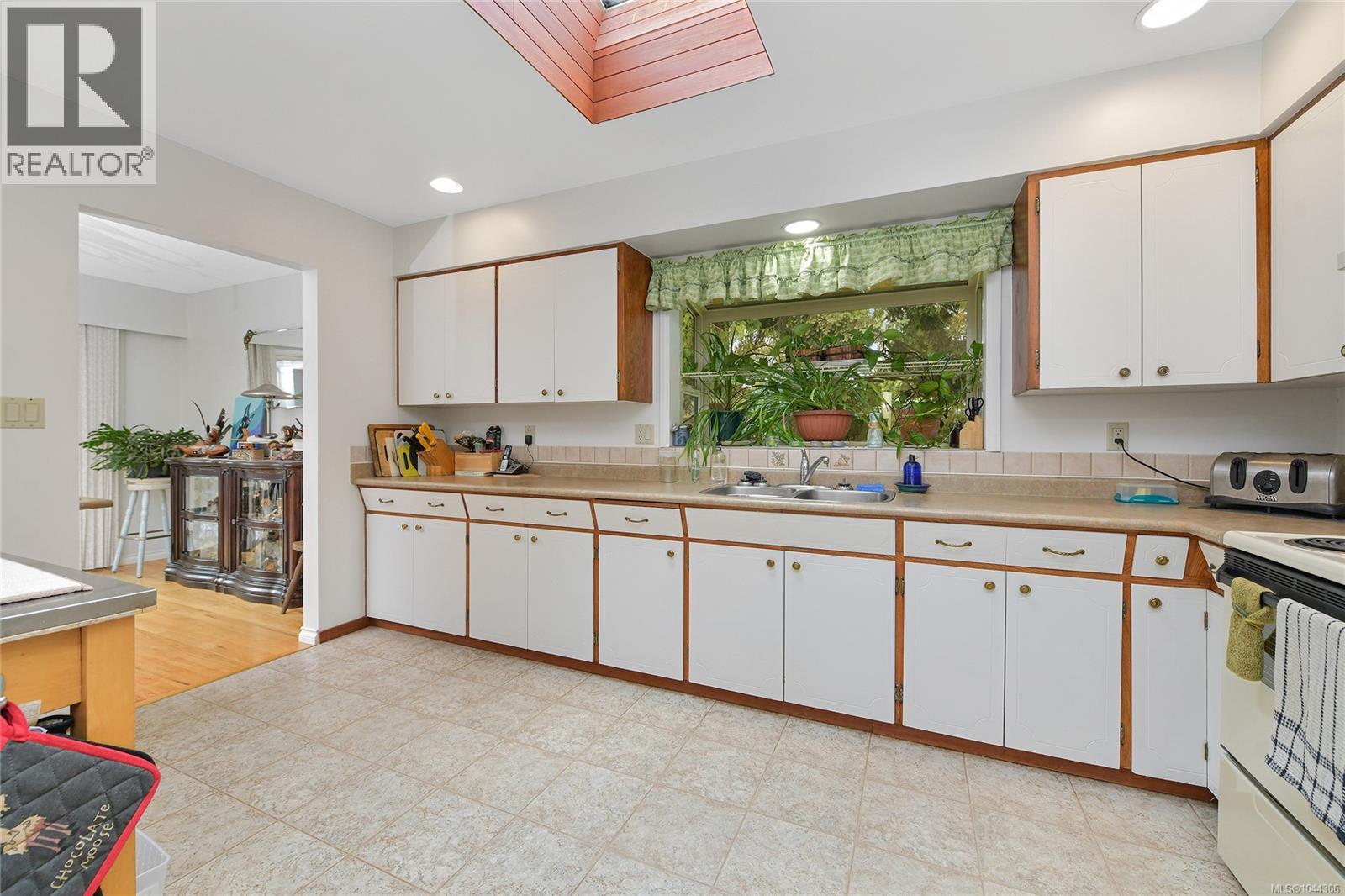 3058 Carola Pl Property Photo 9