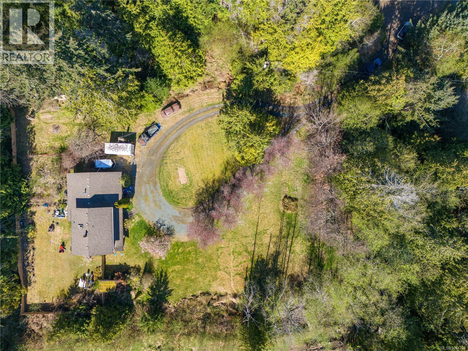 4080 Island Hwy Property Photo 2