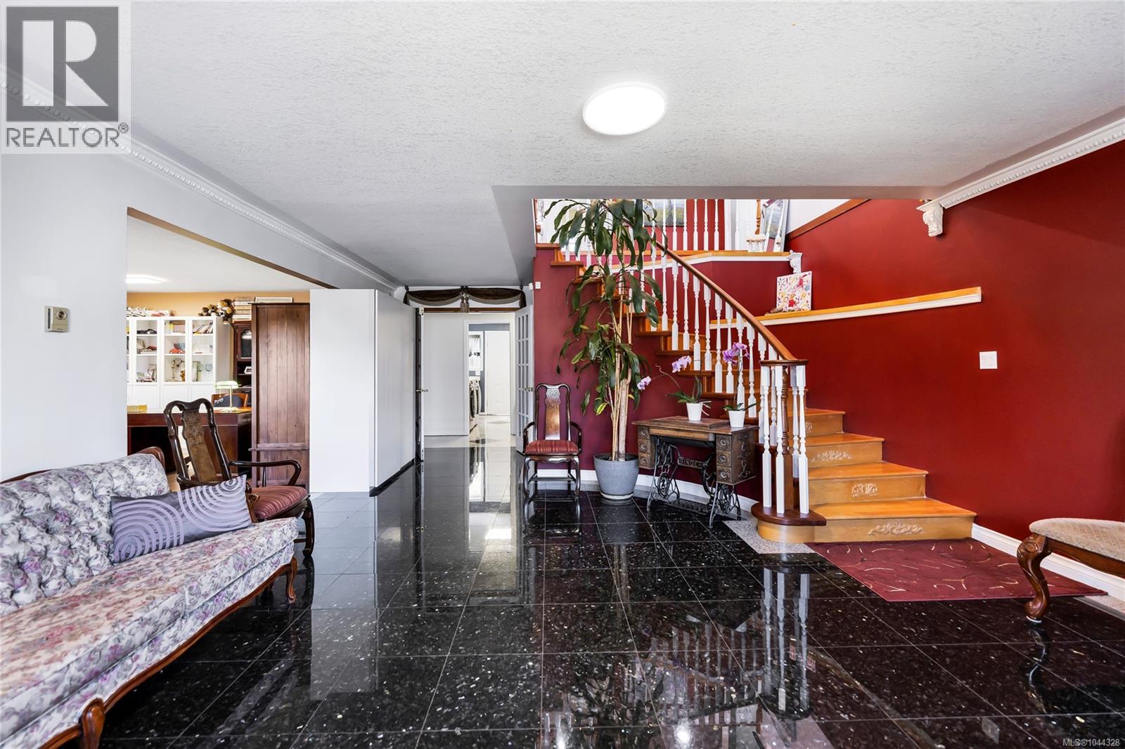 1833 Knutsford Pl Property Photo 4