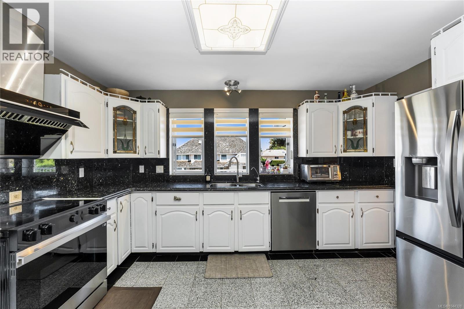1833 Knutsford Pl Property Photo 15