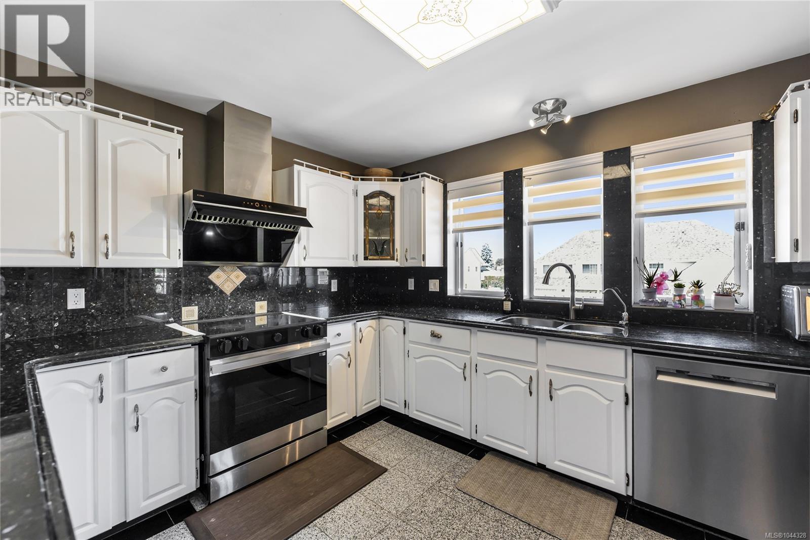 1833 Knutsford Pl Property Photo 18