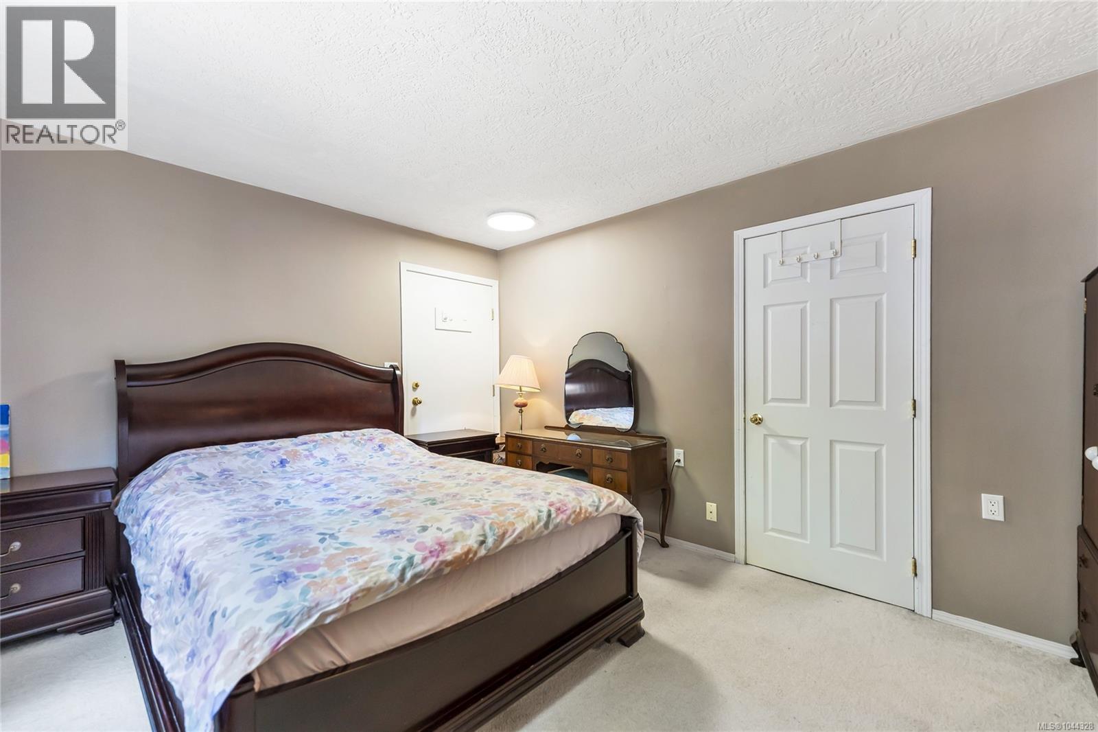 1833 Knutsford Pl Property Photo 48