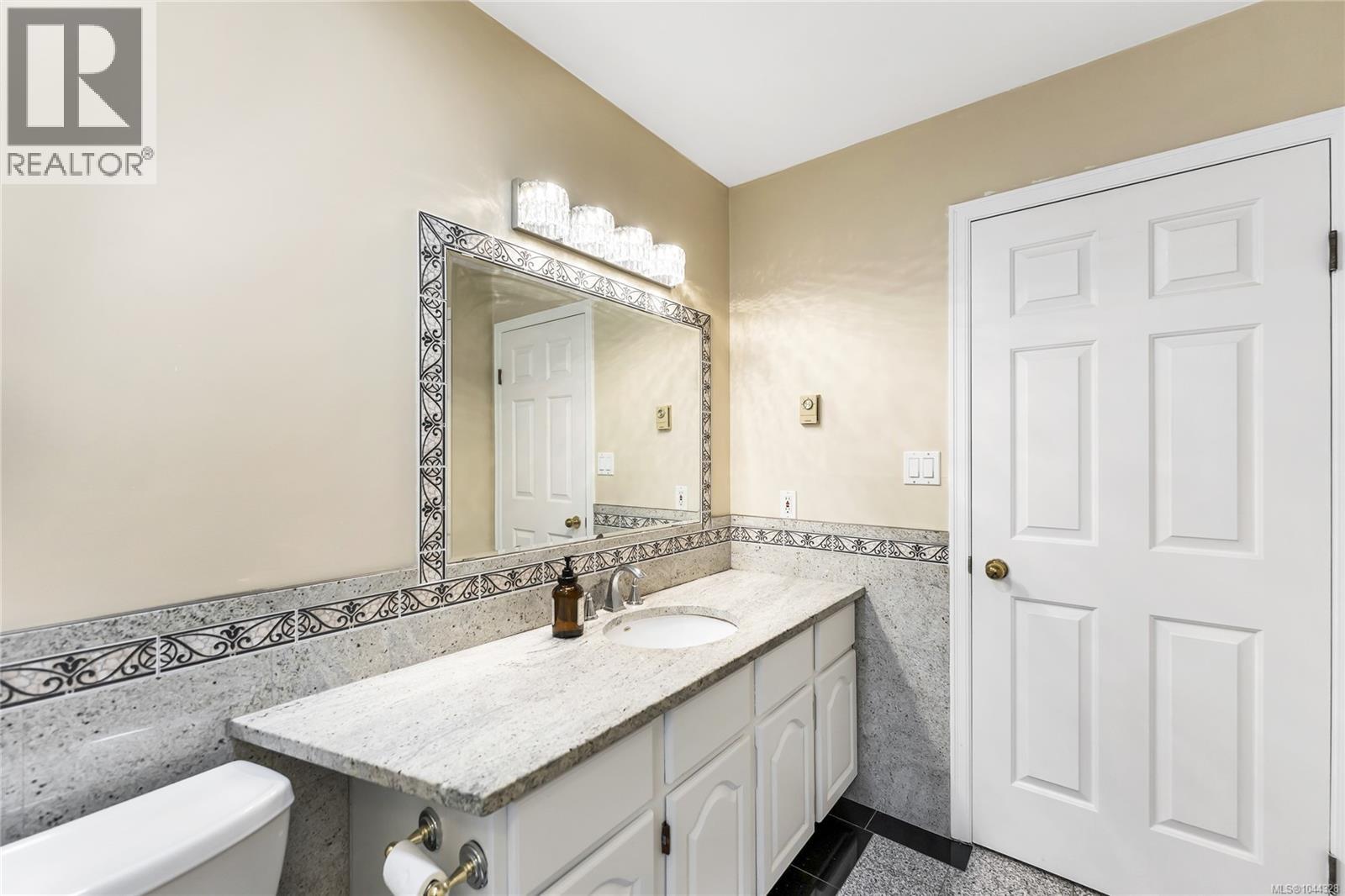 1833 Knutsford Pl Property Photo 53