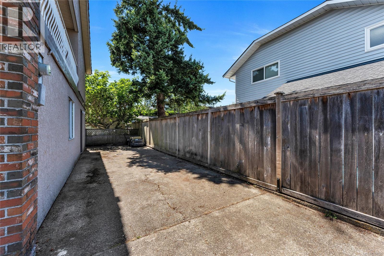 1833 Knutsford Pl Property Photo 66
