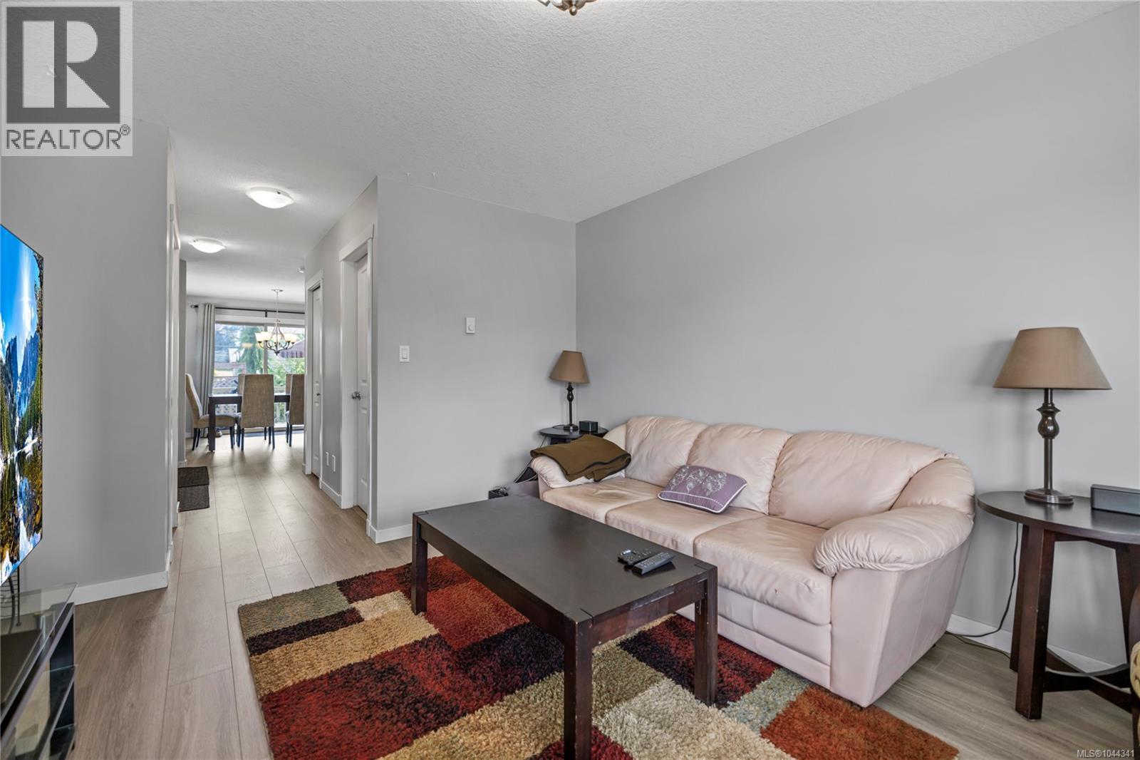 429 Alpen Way Property Photo 9