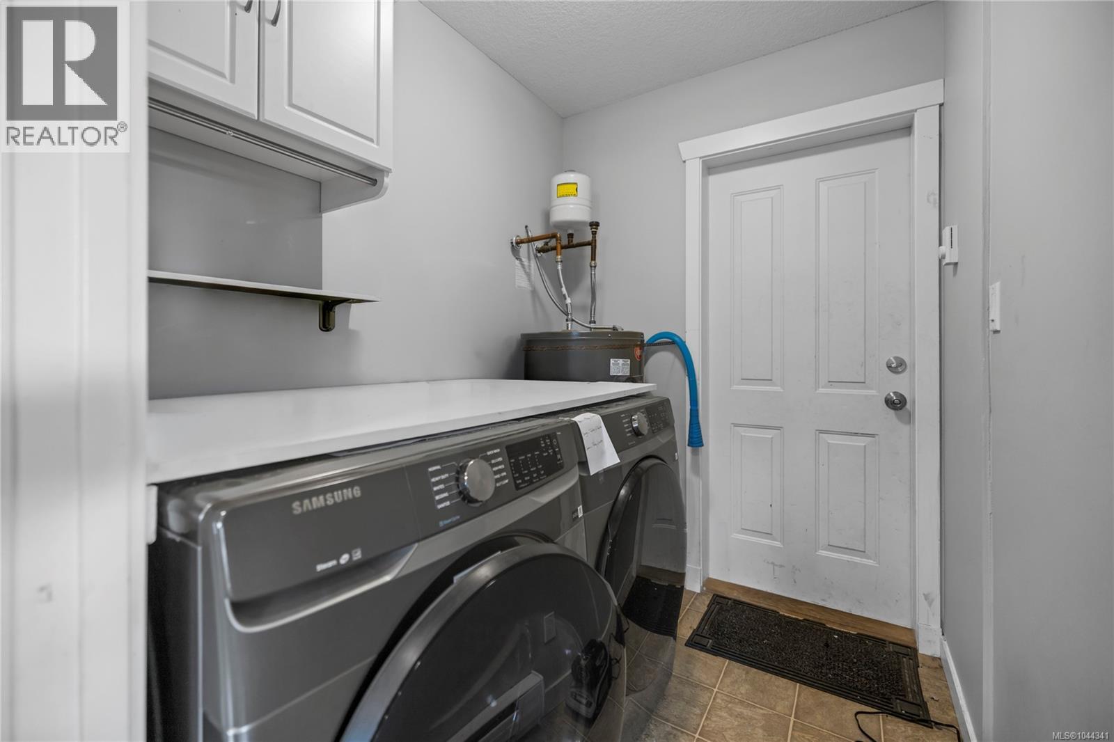 429 Alpen Way Property Photo 12