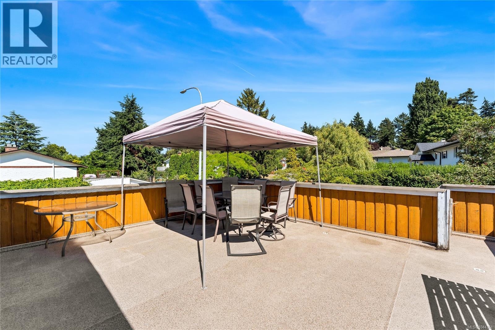 4479 Majestic Dr Property Photo 12