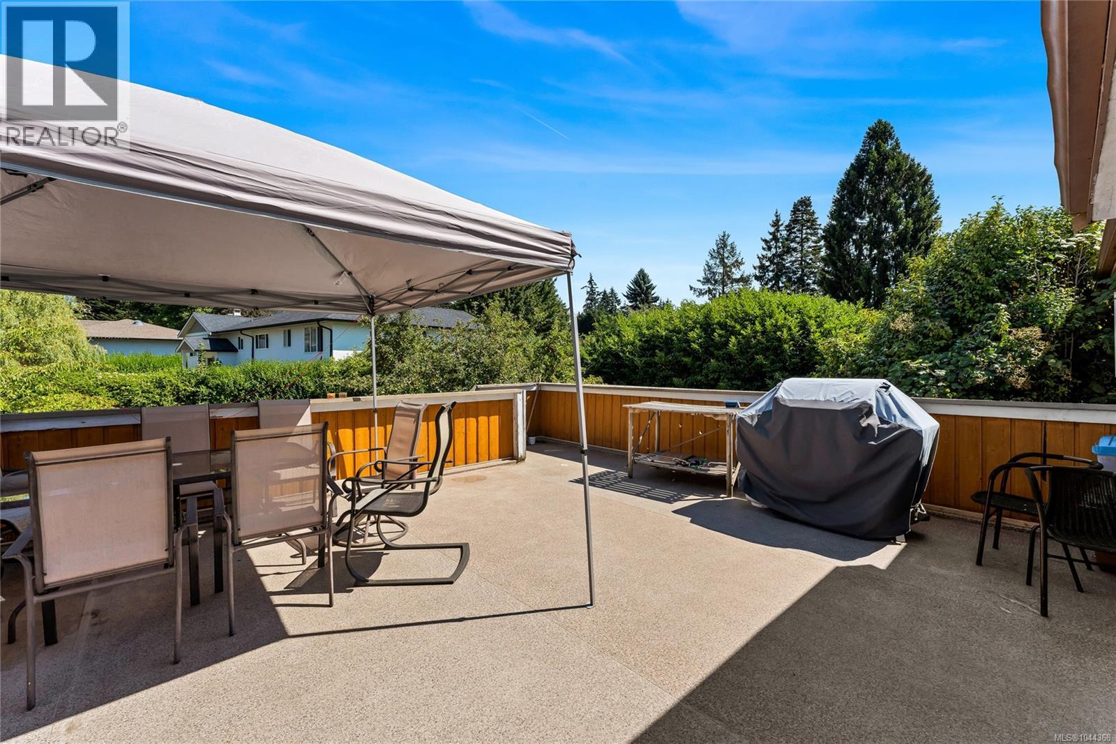 4479 Majestic Dr Property Photo 13