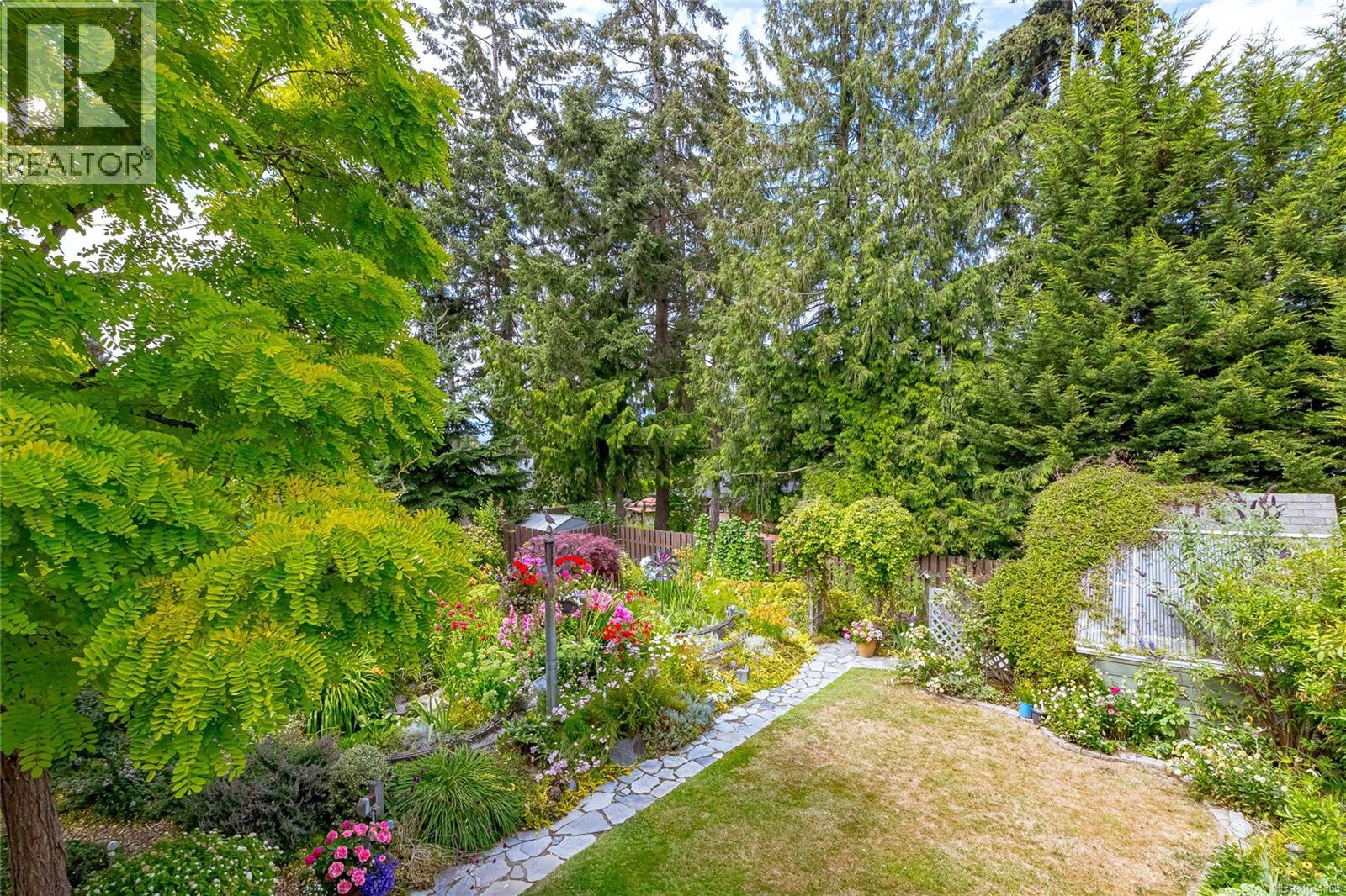 1617 Simon Pl Property Photo 27