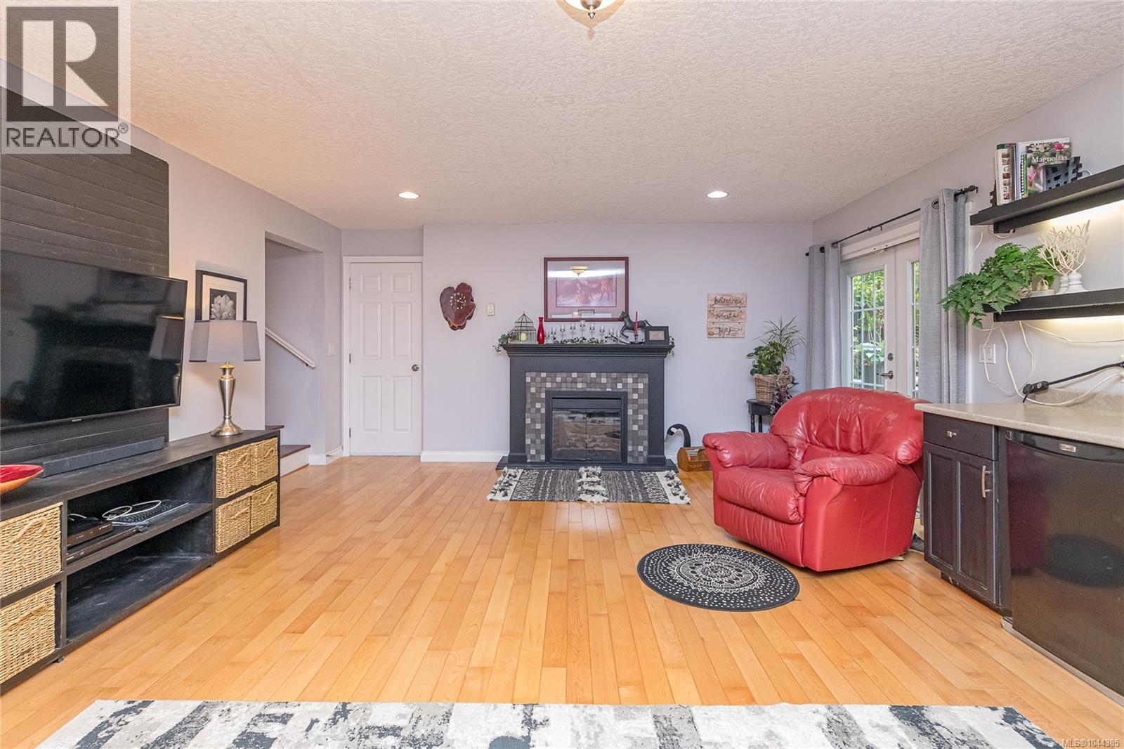 1617 Simon Pl Property Photo 35