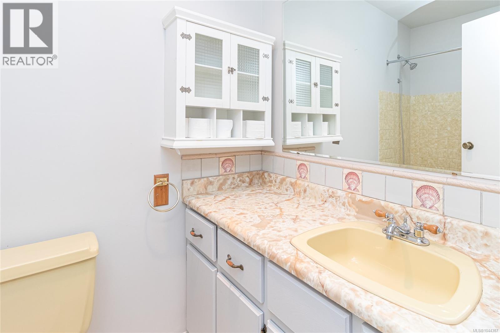 112 2860 Sooke Lake Rd Property Photo 12